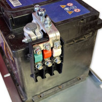 Batteriepolklemme Plus mit 3-fach MIDI Sicherungshalter...